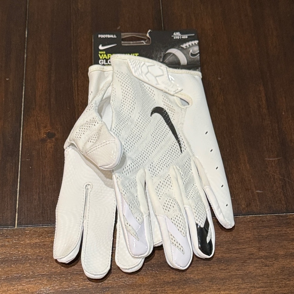 NWT NIKE FOOTBALL VAPOR KNIT GLOVES WITH MANIGRIP TECHNOLOGY WHITE/BLACK 4XL